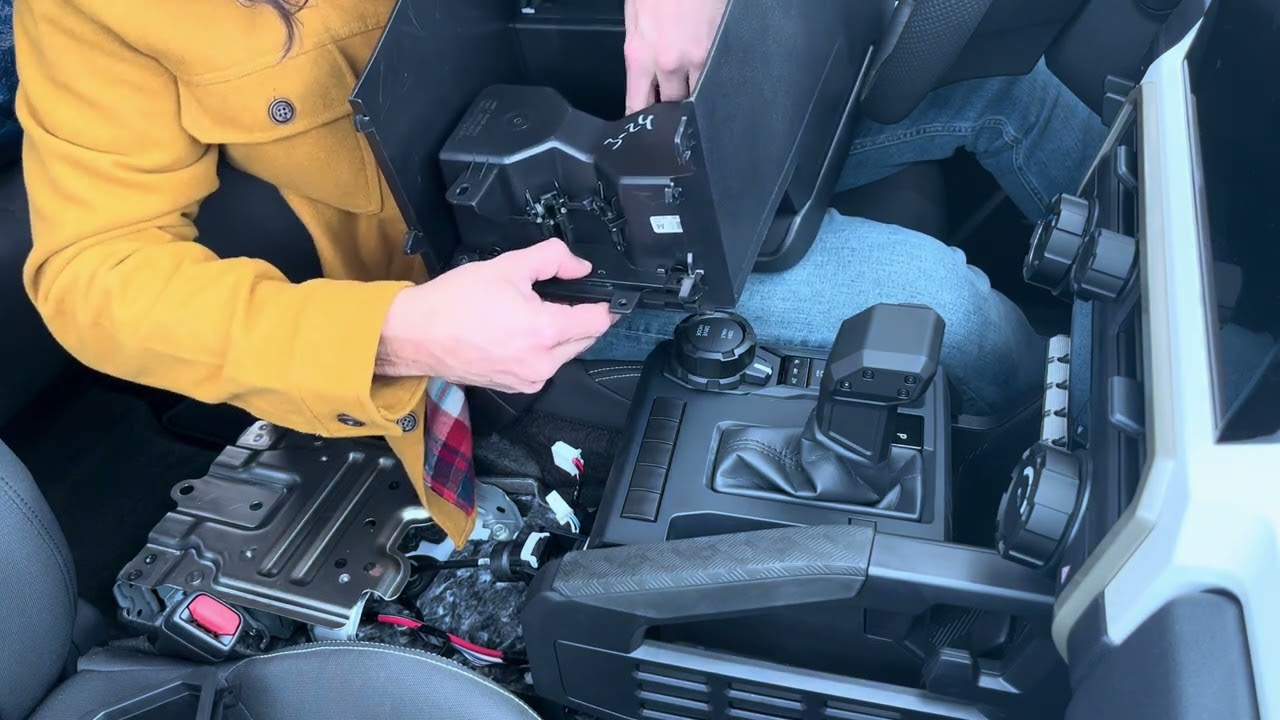 Oversize Cup Holder (2024+ Tacoma) - LUNAR ROCK/BLACK